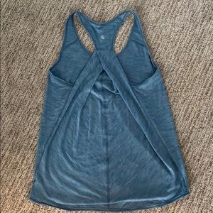 Lululemon tank - never worn, size 6